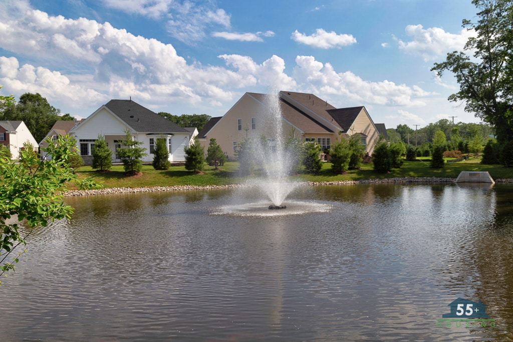 Enclave at Freehold Pond w/Fountain